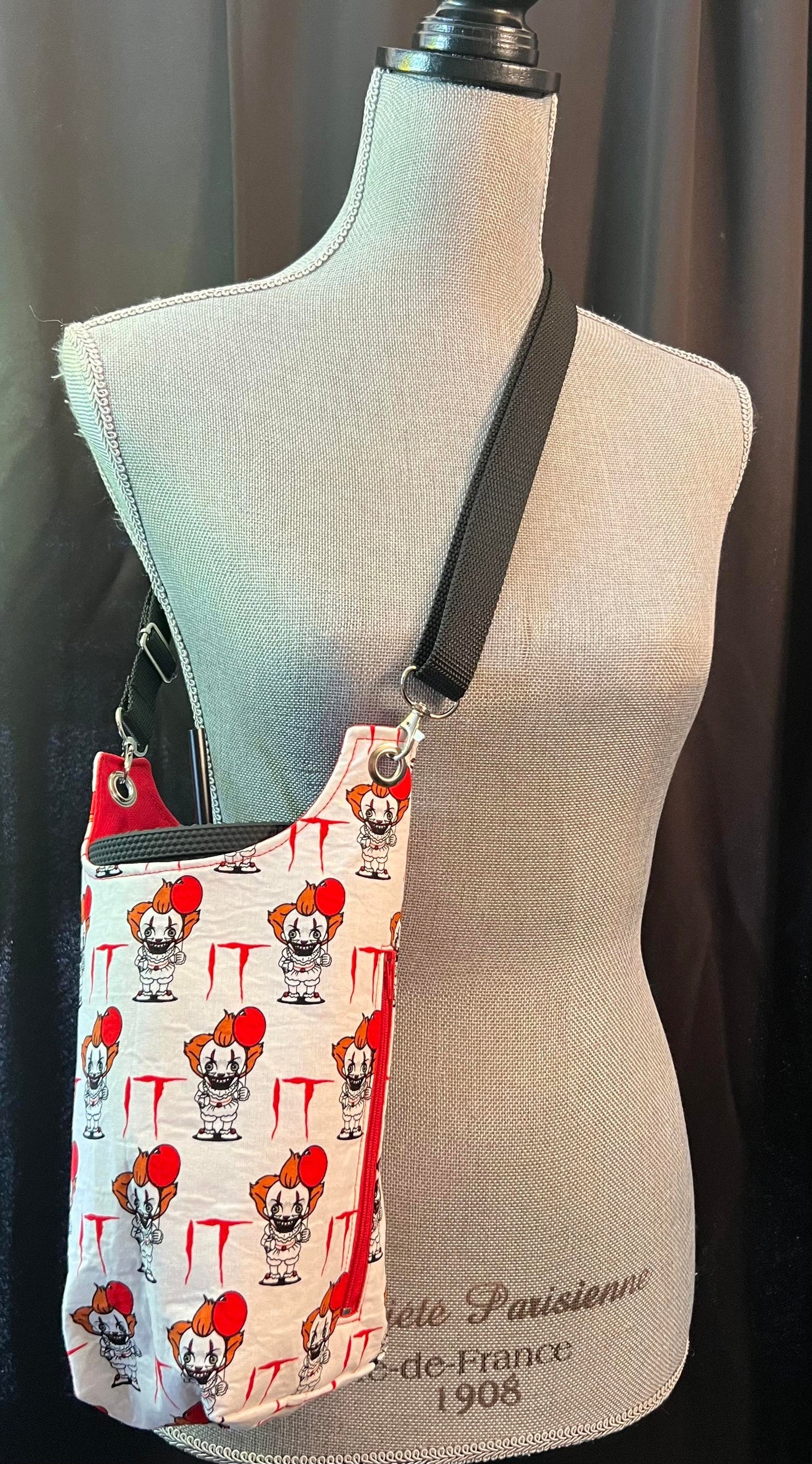 clearance H20 sling Pennwise print with side zipper